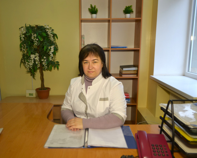 Старшая медицинская сестра приемного отделения Лящук Ирина Евгеньевна Старшая медицинская сестра приемного отделения Лящук Ирина Евгеньевна.